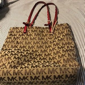 Michael Kors tote size Large